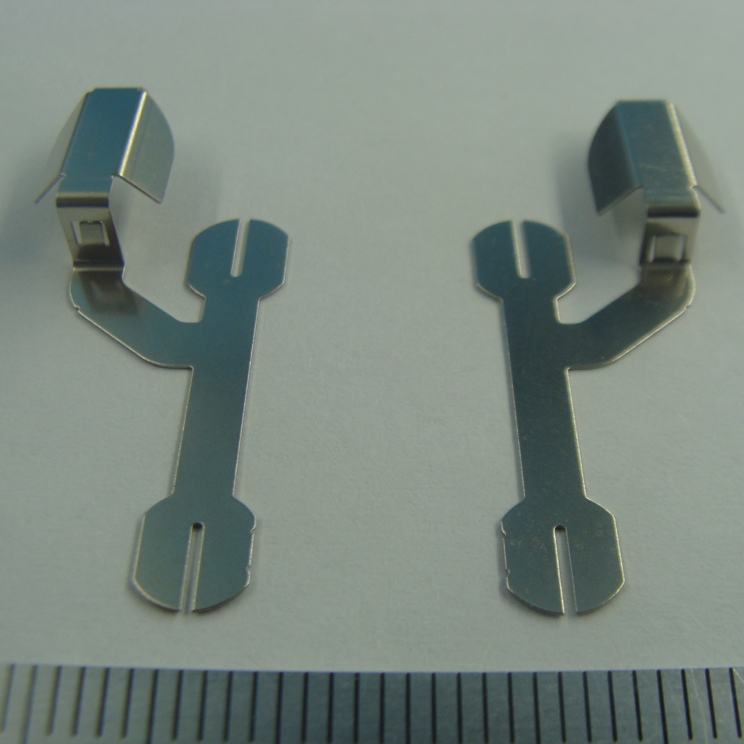 不銹鋼彈墊圈：精密沖壓工藝與創新應用